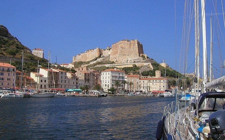 Bonifacio Hafen